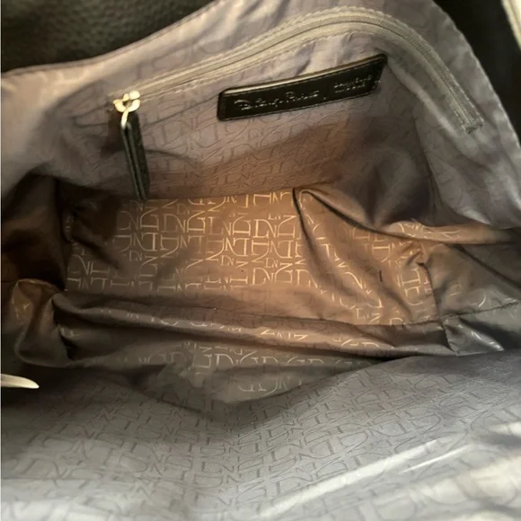 Danielle Nicole It’s A Small World Purse - Picture 3 of 7